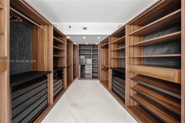 Building Photo - 450 Alton Rd