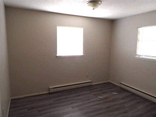 Building Photo - 2618 SW H Ave