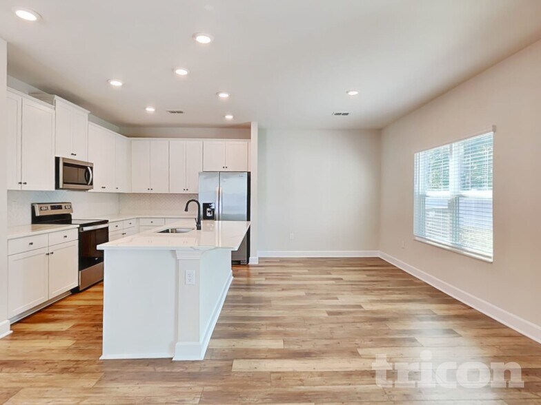 Building Photo - 895 Morgans Treasure Rd