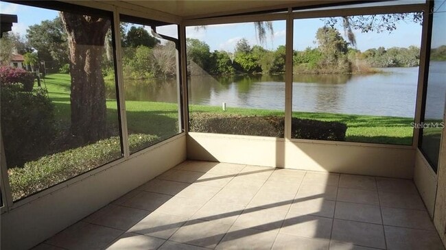 Building Photo - 7337 Oak Moss Dr