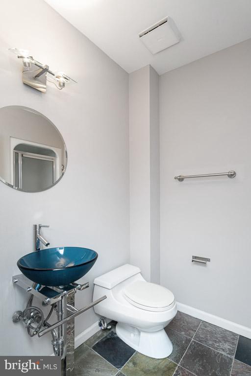 Building Photo - 7 N Christopher Columbus Blvd