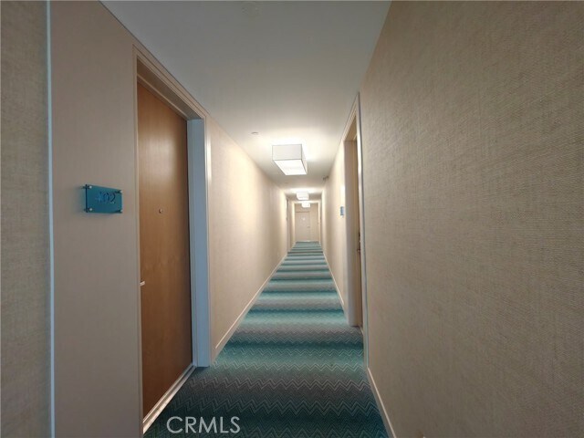 Building Photo - 637 S Fairfax Ave