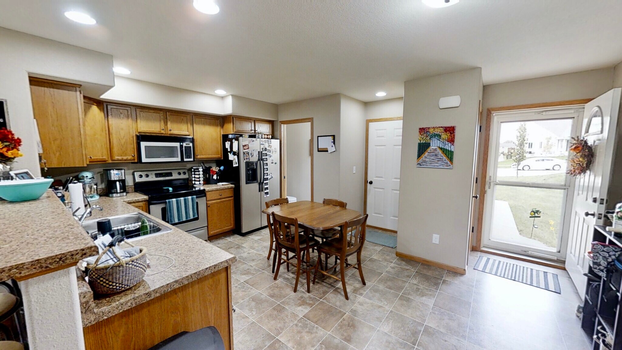 Kitchen - 4902 Algonquin Dr