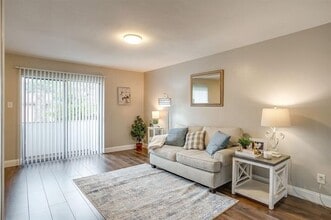 Building Photo - 5809 Harvest Hill Rd