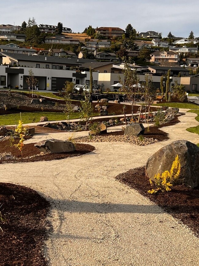 Building Photo - Brand New Luxury Home in Gated Community - Furnished Option Available