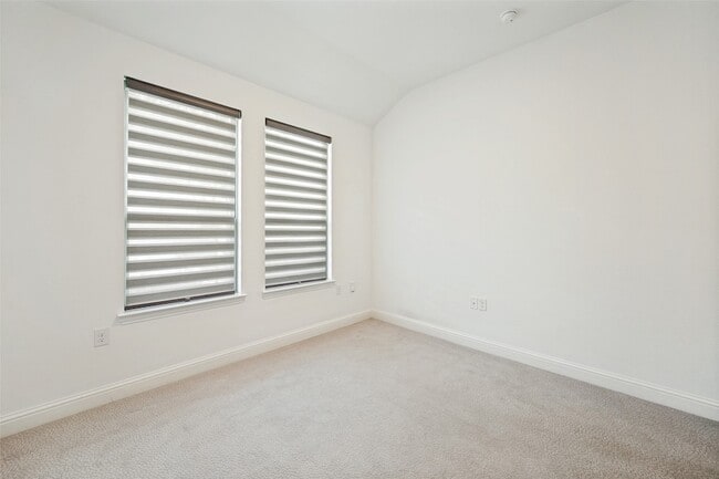 Building Photo - 4565 Stone Valley Trl