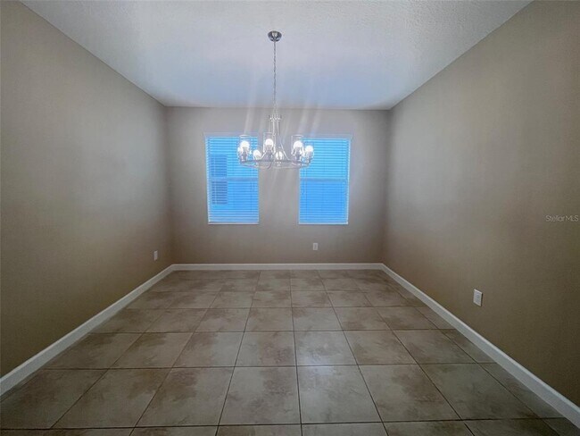 Building Photo - 15150 Evergreen Oak Loop