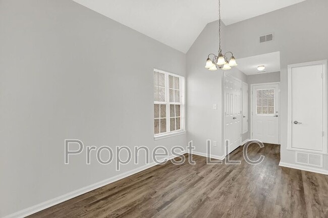 Building Photo - 771 Barrington Woods Cove