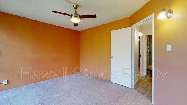 Building Photo - 95-273-273 Waikalani Dr