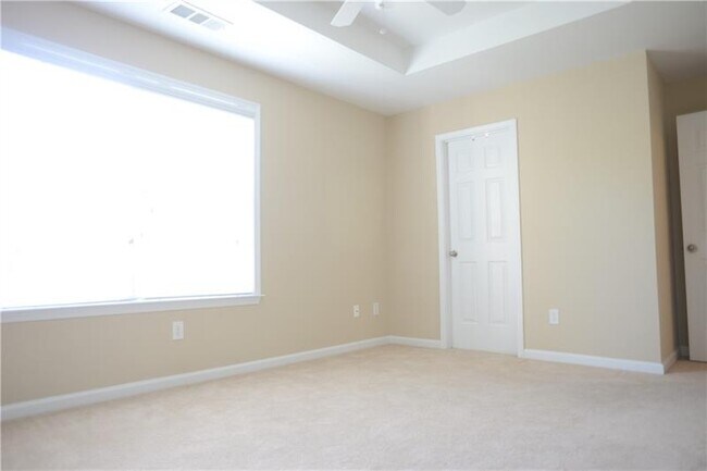 Building Photo - 5228 Wellsley Bend