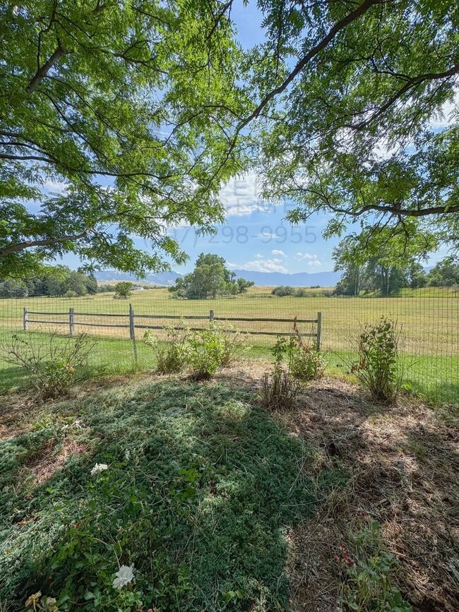Building Photo - 21 Mills Ln