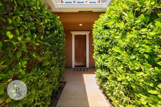 Building Photo - Harlan Ranch Home, 4BR/2.5BA, Built 2015 - Lots of Amenities