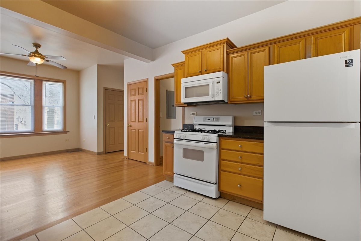 Building Photo - 3606 W Huron St