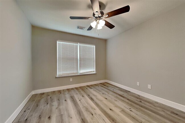 Building Photo - 15819 Kings Cypress Ln