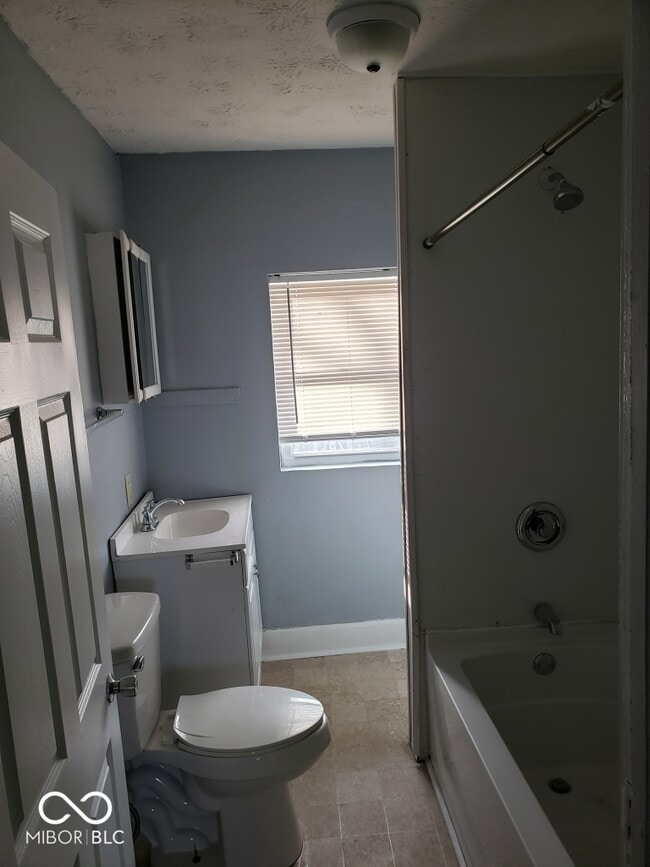 Building Photo - 4913 E Michigan St