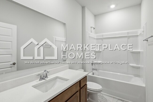 Building Photo - 315 McHenry Dr