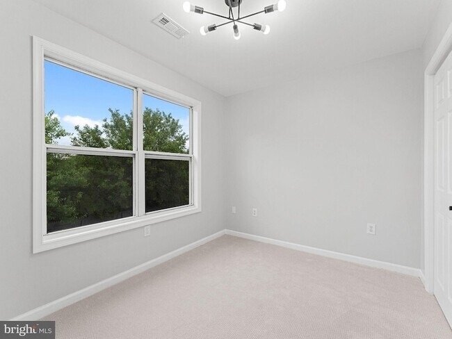 Building Photo - 308 Delsea Dr