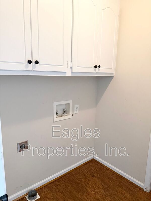 Building Photo - 306 Marlin Ln