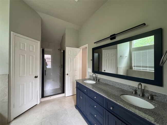 Building Photo - 13318 Raven Roost Dr