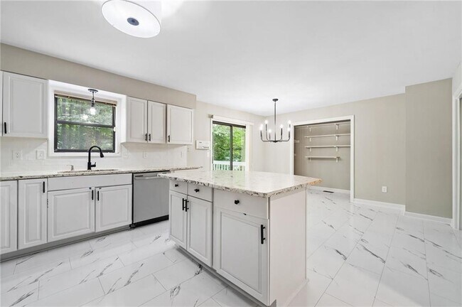 Building Photo - 4528 Lashley Ct NE