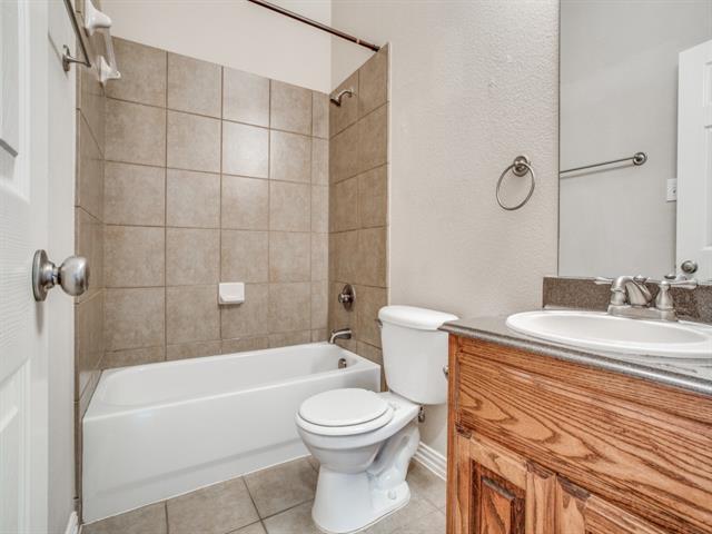 Building Photo - 2613 Sandstone Ln