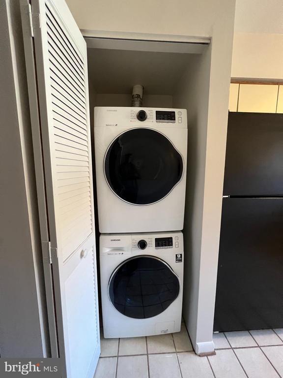 Building Photo - 2704 Dartmouth Rd