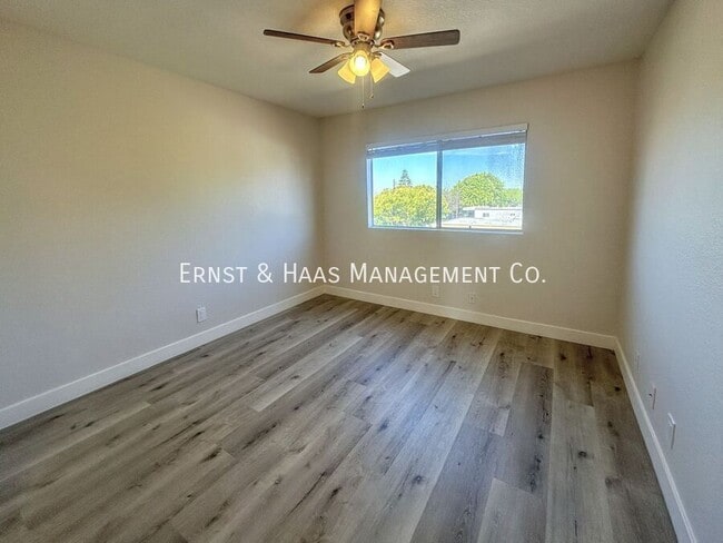 Building Photo - 1080 St Louis Ave