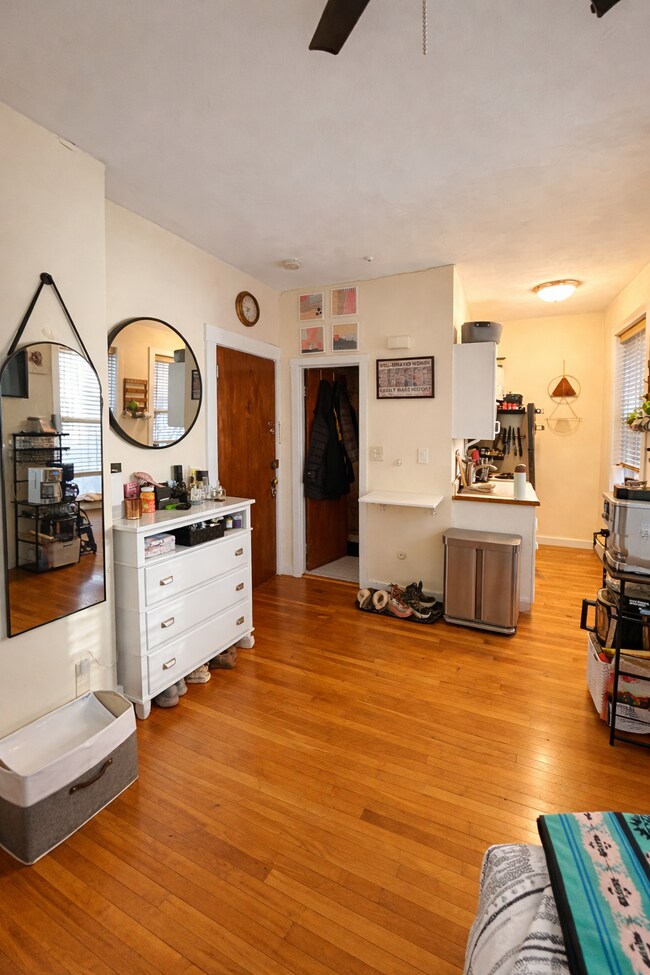 Building Photo - 108 Myrtle St