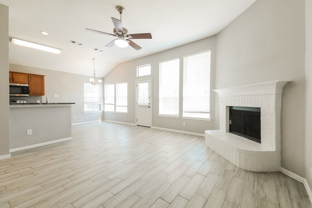 Building Photo - 2504 Castle Ridge Dr