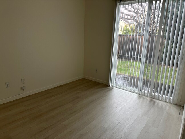 Building Photo - Spacious 4-Bedroom Home in Ardenwood – Gre...