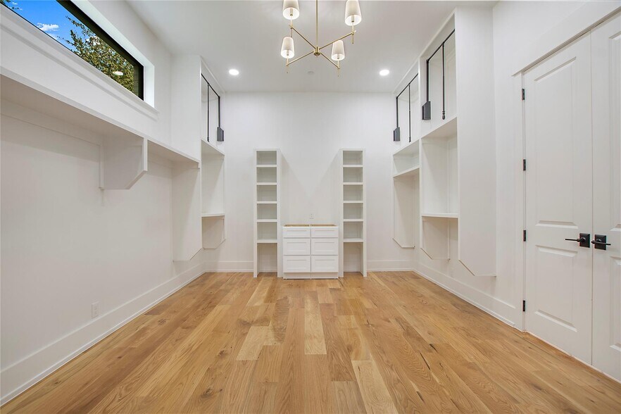 Building Photo - 4208 Allencrest Ln