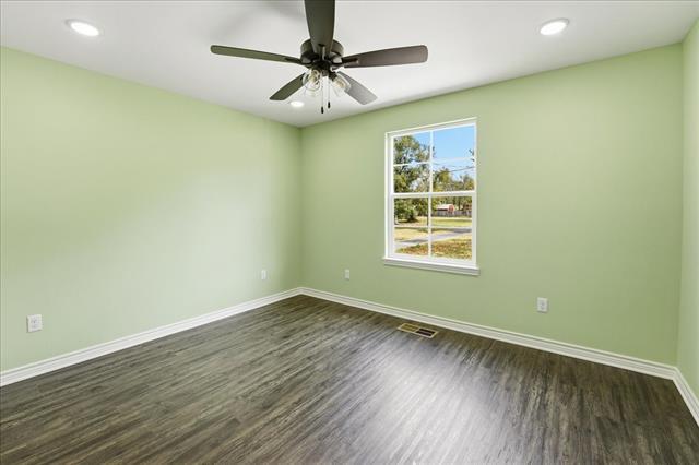 Building Photo - 806 S Newsom St