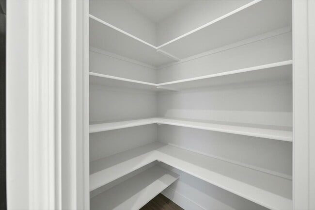 Building Photo - 878 W Jasper St