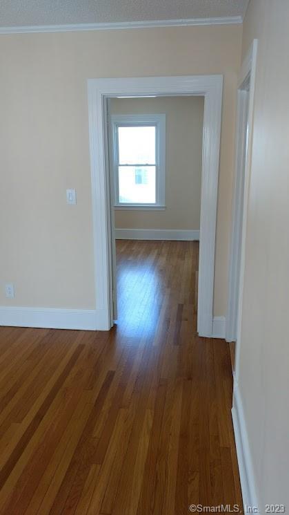Building Photo - 60 Woodmere Rd