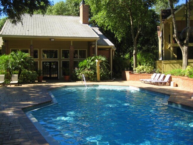 Building Photo - 8728 Mallard Reserve Dr