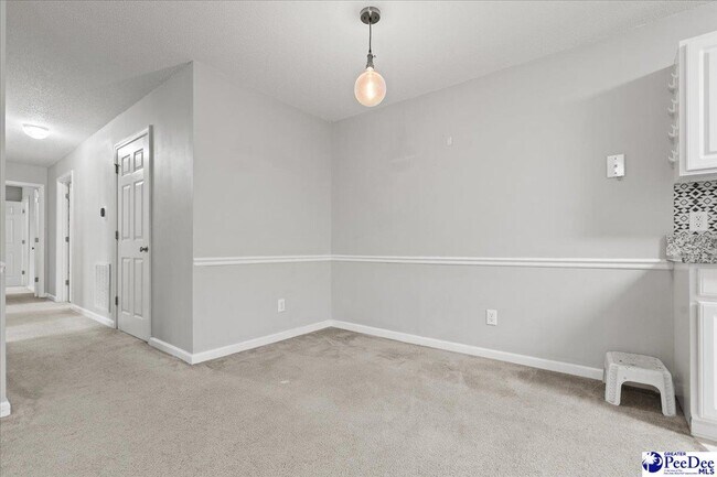 Building Photo - 529 3rd Loop Rd