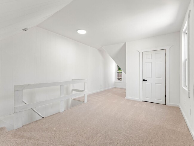 Building Photo - Beautifully Renovated 4-Bedroom Home with Designer Kitchen, Updated Bath & Central Air – Availabl...