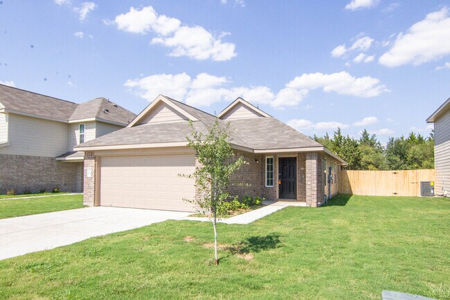 Building Photo - 1105 Marquis Dr