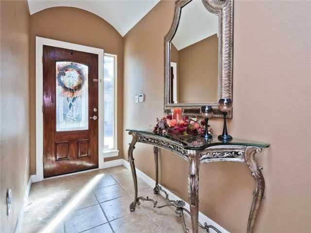 Building Photo - 9122 Balcones Club Dr