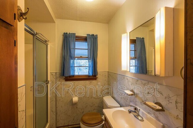 Building Photo - 6822 Wallis Rd