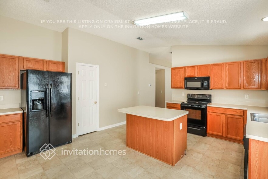 Building Photo - 1807 Moss Creek Dr