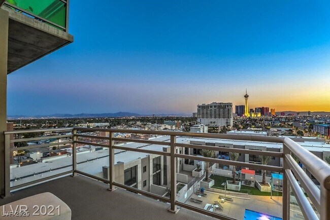 Building Photo - 353 E Bonneville Ave