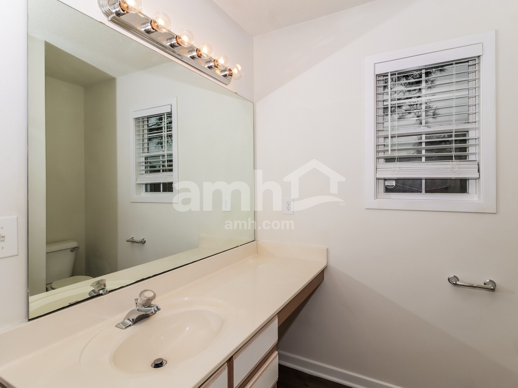 Building Photo - 7529 Foxwerth Dr