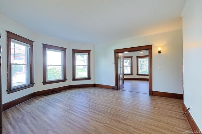Building Photo - 34 Lagrange Ave