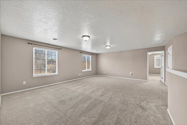 Building Photo - Beautiful NW Meridian Home with Privacy and Community Amenities