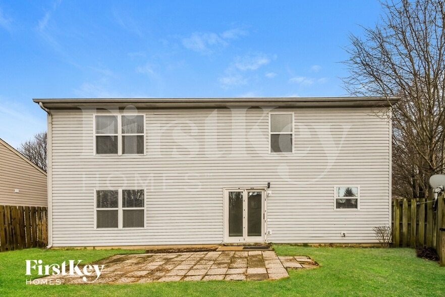 Building Photo - 19127 Fox Chase Dr