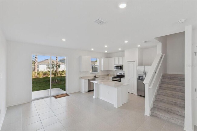 Building Photo - 2653 Skyline Lp