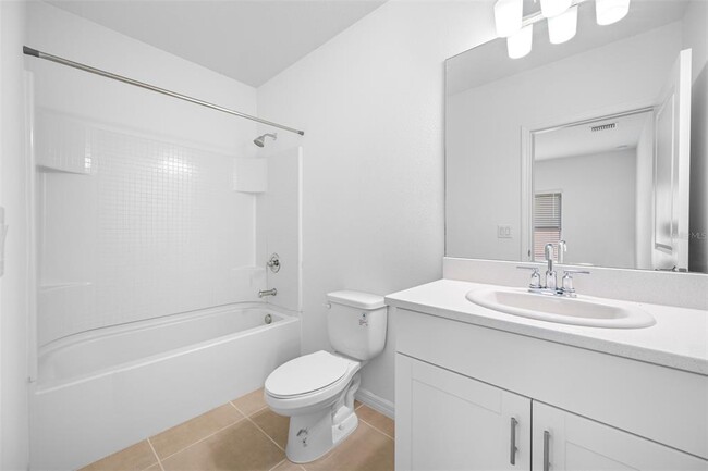Building Photo - 5913 Laurelcrest Gln