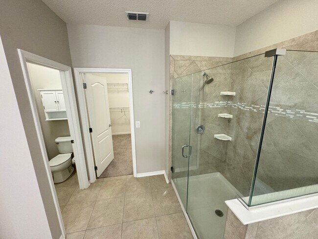 Building Photo - $300 off of a month of rent!! Experience the Epitome of Lakeside Luxury Living — For Rent in Narc...