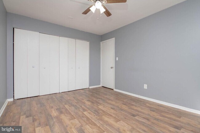 Building Photo - 4409 Falls Bridge Dr